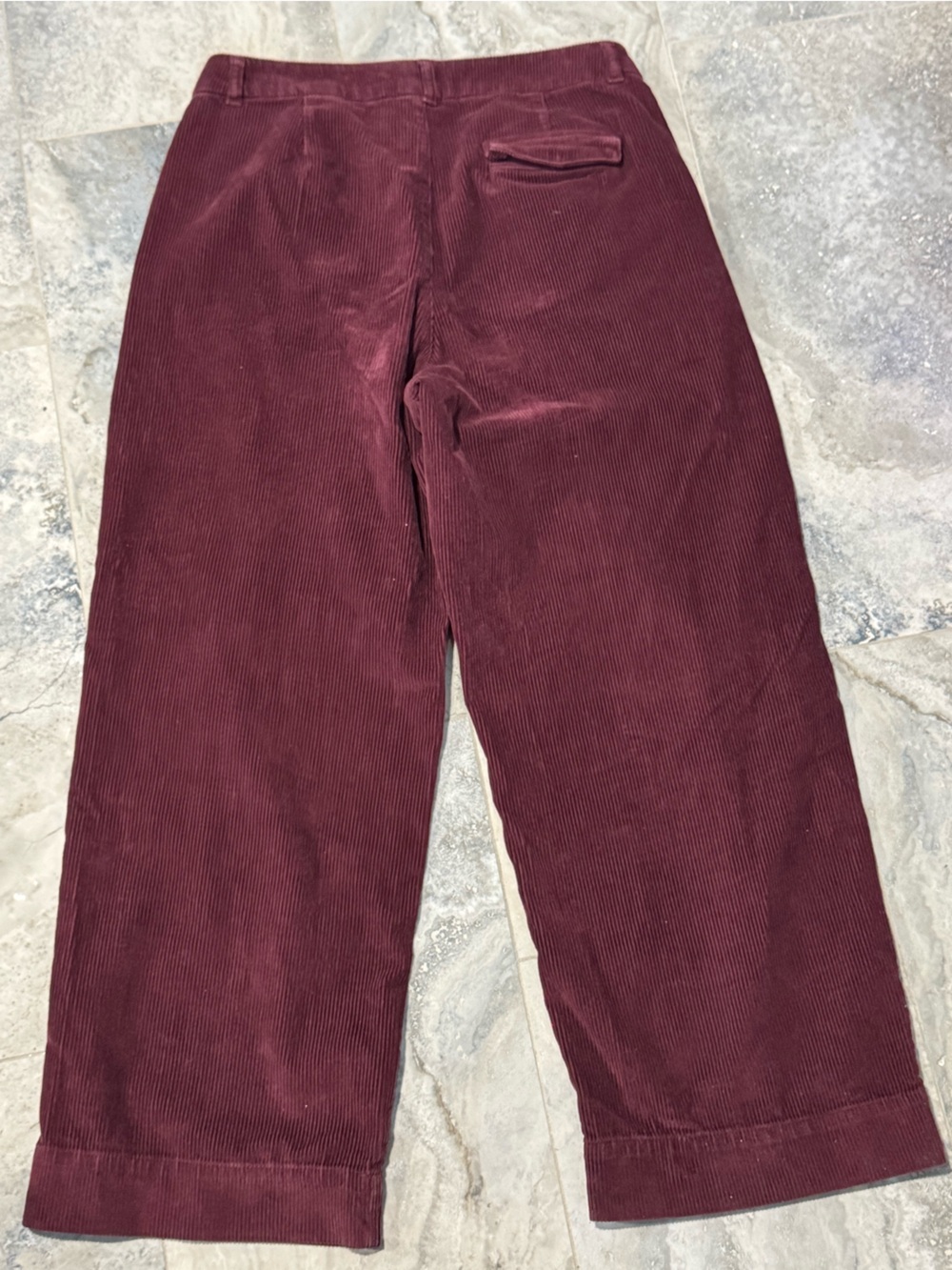 Old Navy Wide-Leg Corduroy Pants in Burgundy - Picture 4 of 7